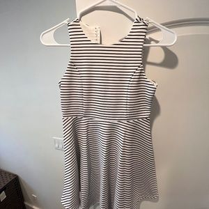 Zuni’s striped kids dress